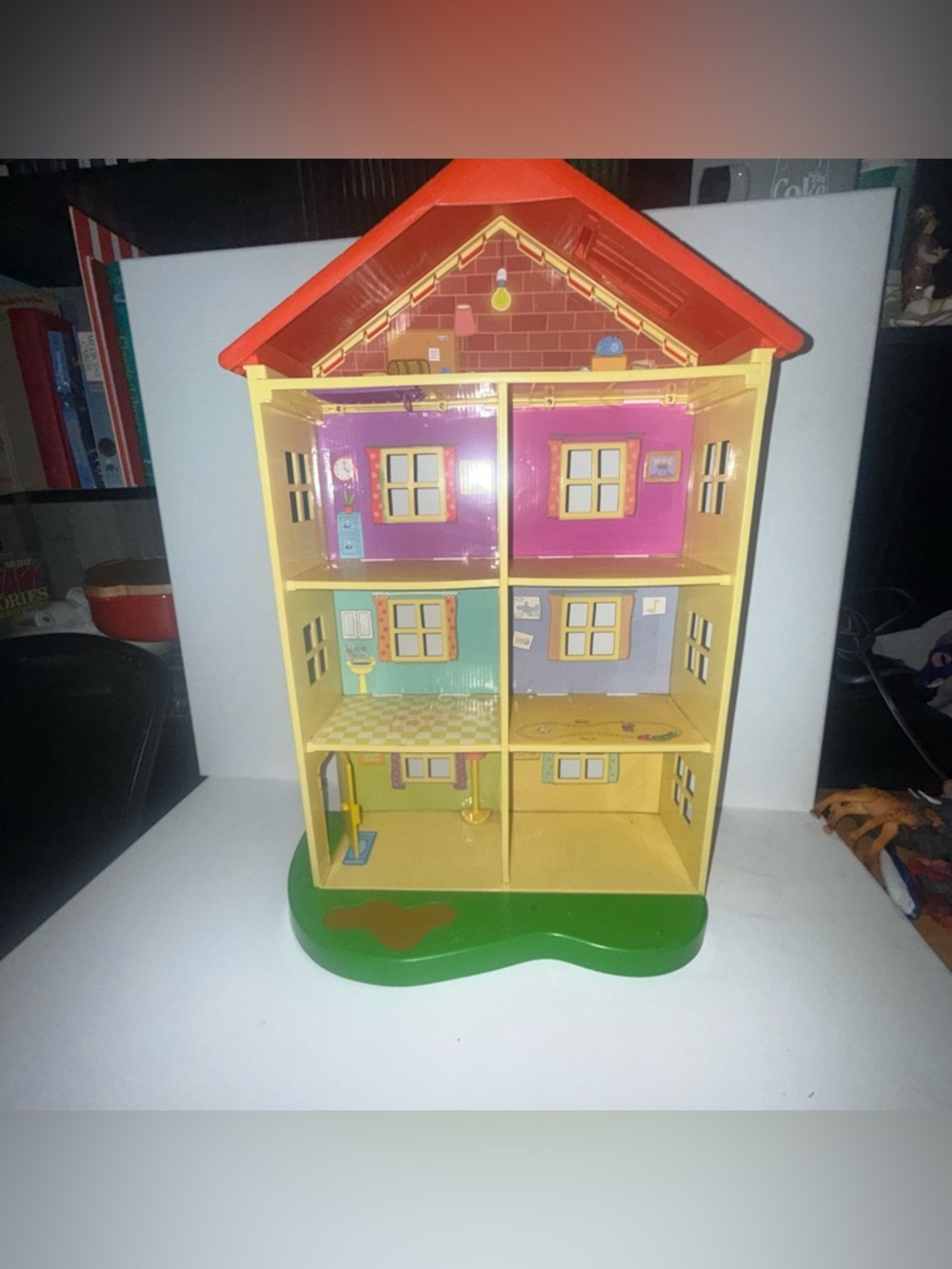 Peppa Pig's & Sounds Family Home Feature Playset With House & Fig Furn
